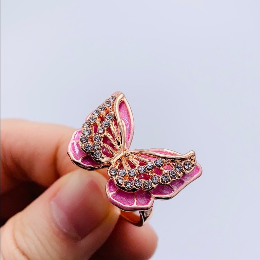 🦋 Pink Butterfly Ring